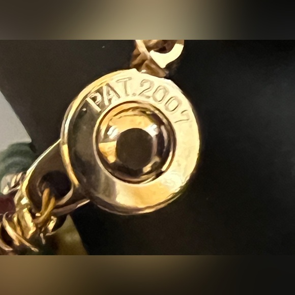 Absolutely gorgeous bracelet! Gold tone - amazing mix of beads! - Picture 4 of 5